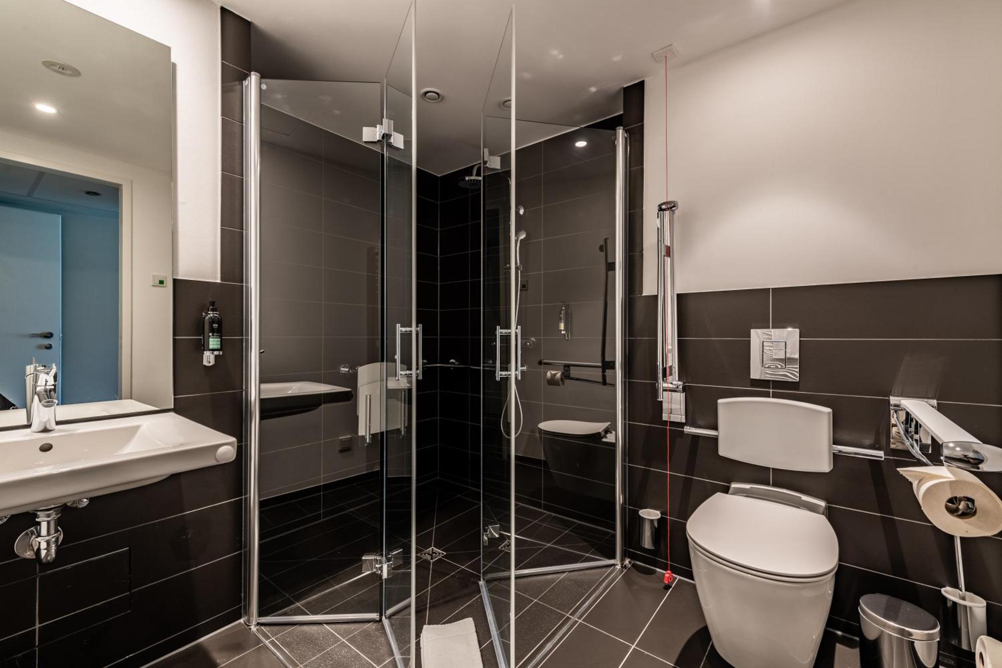 Premier Inn Muenchen City Schwabing Екстер'єр фото